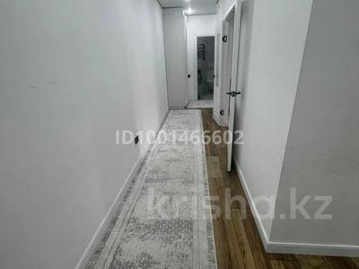 Пәтерлер в Атырауской обл.: 2-бөлмелі пәтер · 74 м² · 4/9 қабат, мкр Нурсая, проспект Абулхаирхана подьезд 6 — дом расположен напротив Hyundai центра, бағасы: 55 млн 〒 2-бөлмелі пәтер · 74 м² · 4/9 қабат, мкр Нурсая, проспект Абулхаирхана подьезд 6 — дом расположен напротив Hyundai центра, бағасы: 55 млн 〒 в Атырау
