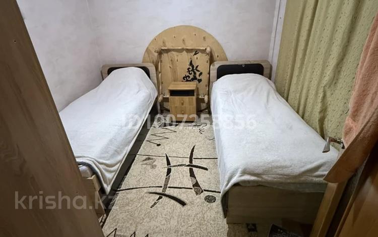 4-бөлмелі пәтер · 61.3 м² · 1/5 қабат, Строителей 26 2 — Ориентир, бағасы: 13 млн ₸ в Аксу — фото 2