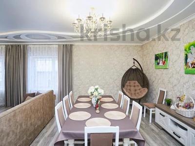 Отдельный дом • 7 комнат • 321 м² • 9 сот., мкр Шубар, Ондасынова 78 за 150 млн 〒 в Астане, Есильский р-н