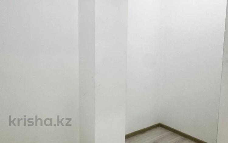 1-бөлмелі пәтер · 50 м² · 2/5 қабат, Алтын орда ш/а., бағасы: 16.5 млн ₸ в Актобе, мкр. Алтын орда — фото 2