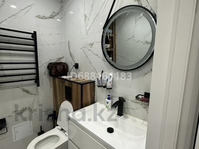 3-комнатная квартира · 80 м² · 9/9 этаж, мкр Думан-2, Мкрн Думан-2 за 450 000 〒 в Алматы, Медеуский р-н