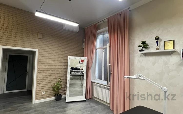 Свободное назначение, офисы, магазины и бутики, склады, салоны красоты, образование · 93.3 м² за 75 млн 〒 в Алматы, Алмалинский р-н — фото 34