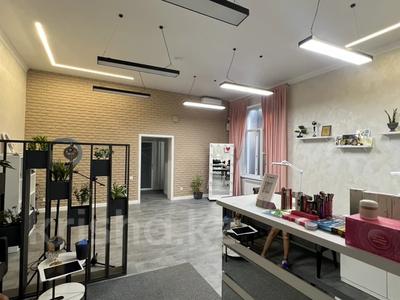 Свободное назначение, офисы, магазины и бутики, склады, салоны красоты, образование · 93.3 м² за 89 млн 〒 в Алматы, Алмалинский р-н