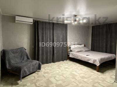 1-комнатная квартира, 32 м², 3 этаж посуточно, Уранхаева 59 за 13 000 〒 в Семее