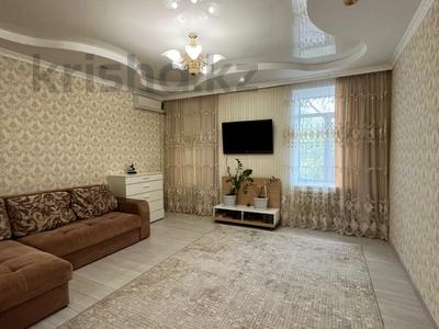 2-комнатная квартира · 70 м² · 2/2 этаж, мкр Жилгородок, Бейбитшилик за 180 000 ₸ в Актобе