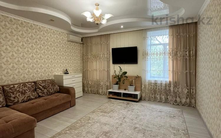 2-комнатная квартира · 70 м² · 2/2 этаж, мкр Жилгородок, Бейбитшилик за 180 000 ₸ в Актобе — фото 2