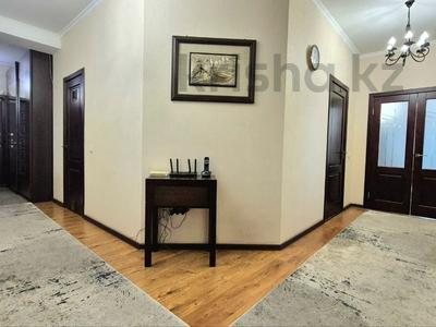 4-комнатная квартира · 149 м² · 7/14 этаж, Зенкова за 179 млн 〒 в Алматы
