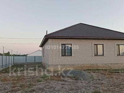 Отдельный дом · 3 комнаты · 140 м² · 10 сот., Ақсемсер 3 за 23 млн ₸ в Актобе, Жилой массив Беккул Баба