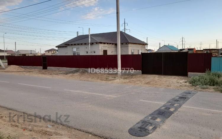 Отдельный дом · 3 комнаты · 130 м² · 8 сот., мкр Байтак-2, 3-я улица — Магазин Азиза за 20 млн ₸ в Атырау — фото 2