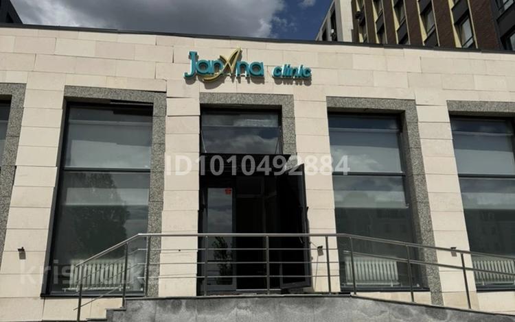 Медцентры и аптеки · 200 м² за 2.7 млн ₸ в Астане, Есильский р-н — фото 23