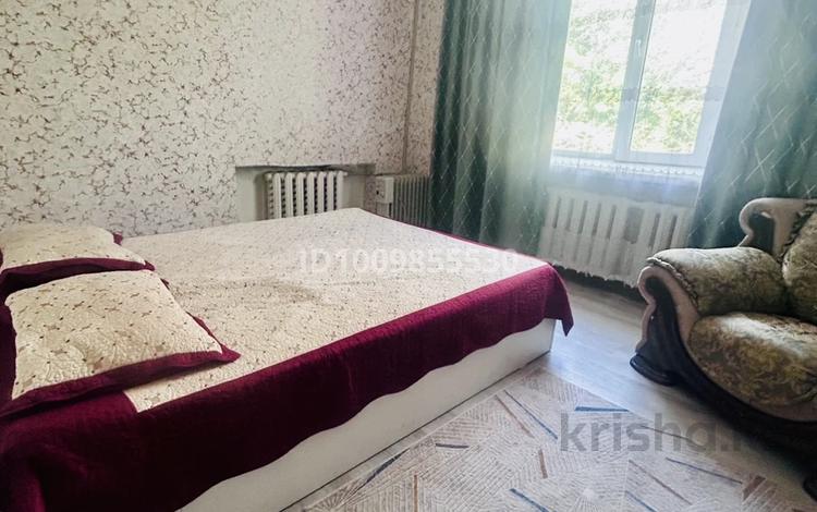 2-комнатная квартира · 40 м² · 1/5 этаж, Гагарина 218 — 35 квартал за 13 000 ₸ в Семее — фото 10