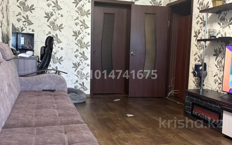 3-комнатная квартира · 60 м² · 1/5 этаж, байсеитова 2 за 15 млн ₸ в Темиртау — фото 2