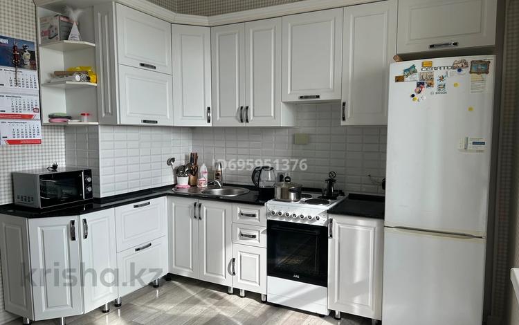 3-комнатная квартира · 75.4 м² · 6/9 этаж, Бауыржан Момышулы 14 за 32 млн ₸ в Усть-Каменогорске, Ульбинский — фото 2