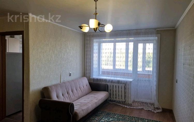 1-комнатная квартира, 32 м², 4/5 этаж помесячно, Кизатова за 90 000 〒 в Петропавловске — фото 2