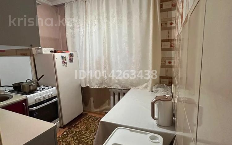 3-комнатная квартира · 58 м² · 3/5 этаж, 14 микрорайон 4 за 180 000 ₸ в Семее — фото 2