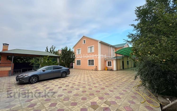 Жеке үй · 8 бөлме · 500 м² · 500 жүзд., Лесхоз-2 ш/а., Лесхоз 2 11 — 12 улица, бағасы: 65 млн ₸ в Атырау, мкр Лесхоз-2 — фото 17