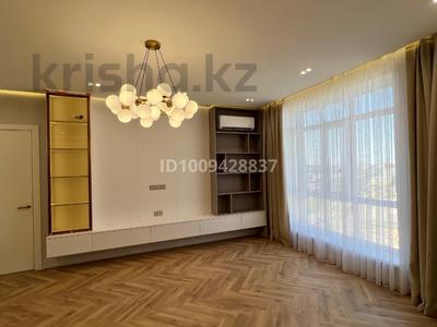 3-комнатная квартира · 136 м² · 12/12 этаж, мкр Жеруйык, Маденова 1В — Находится рядом с рынком Сарайшык за 90 млн 〒 в Атырау