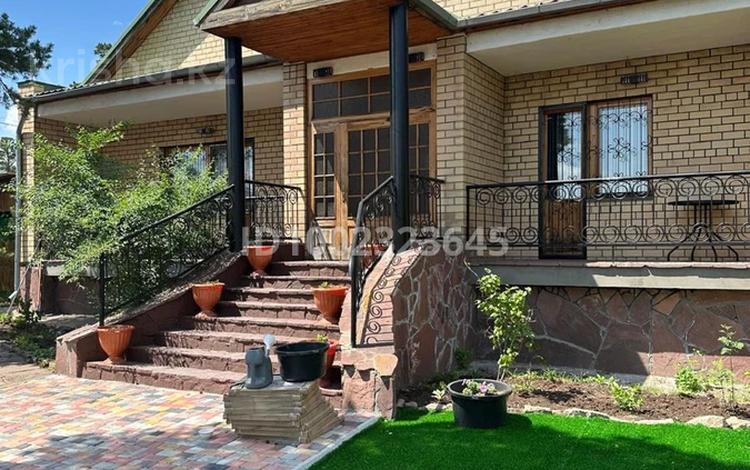 Дом · 4 комнаты · 250 м², ул Абая кунанбаева 28 б — Бурабай мол за 300 000 〒 в Бурабае — фото 2