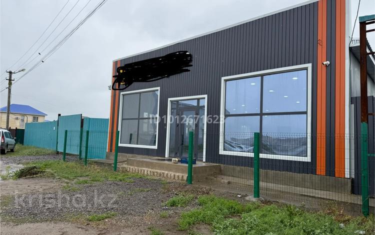 Магазины и бутики, склады · 700 м² за 120 млн ₸ в Актобе — фото 2