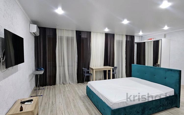 1-комнатная квартира · 35 м² · 2 этаж, Курмангалиева 3 за 2 500 〒 в Уральске — фото 2