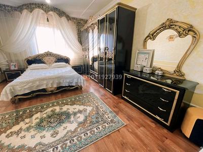 Жеке үй · 6 бөлме · 300 м² · 8 жүзд., ул. Акбаева 100, бағасы: 85 млн ₸ в Шымкенте, Каратауский р-н