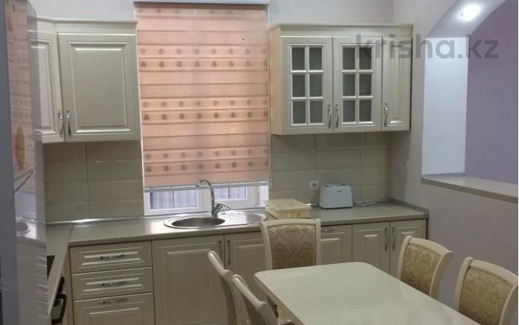 2-бөлмелі пәтер · 88 м² · 2/3 қабат, Ул.Крупская 37, бағасы: 300 000 ₸ в Атырау — фото 2