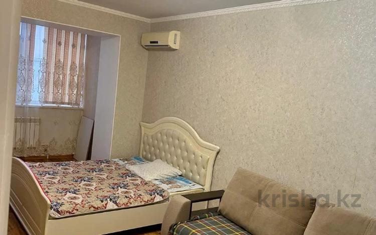 1-комнатная квартира, 45 м², 4/5 этаж, мкр. Алтын орда, Пр Тауелсиздик за 16.8 млн 〒 в Актобе, мкр. Алтын орда — фото 2