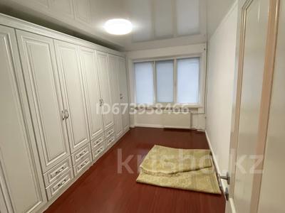 3-комнатная квартира, 70 м², 1/5 этаж, Азаттык 46а за 21 млн 〒 в Атырау