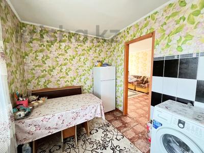 2-комнатная квартира, 44 м², 5/5 этаж, Жетысу 5 за 11.5 млн 〒 в Талдыкоргане