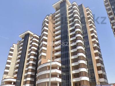 3-бөлмелі пәтер · 141 м² · 3/15 қабат, Кунаева 39 — Кунаева Майлы кожа, бағасы: 79 млн ₸ в Шымкенте, Аль-Фарабийский р-н