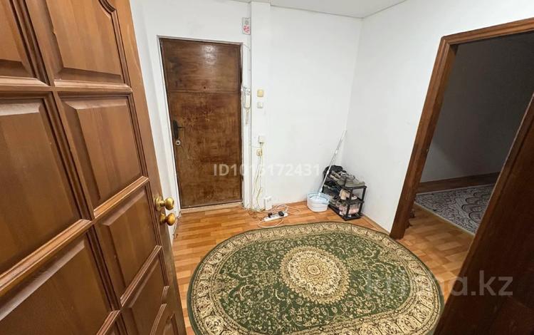 3-бөлмелі пәтер · 68 м² · 5/5 қабат, Ихсанова 73 — Остановка Ревалюция, бағасы: 120 000 ₸ в Уральске — фото 2