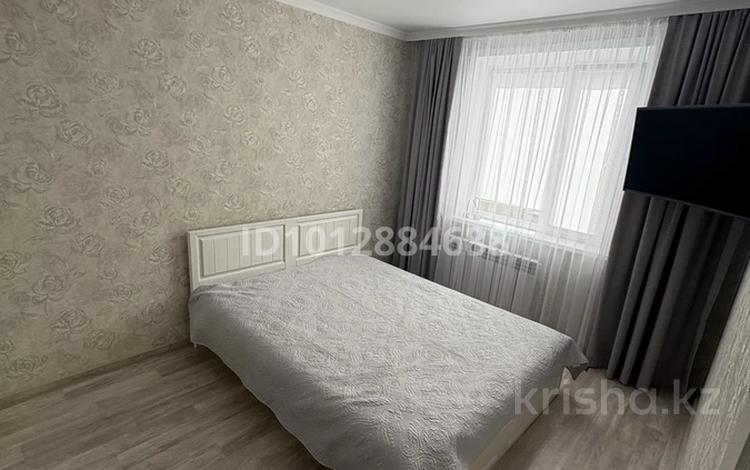 2-комнатная квартира · 54 м² · 3/9 этаж, Майкудук, Мкр Голубые пруды за 24.5 млн ₸ в Караганде, Алихана Бокейханова р-н — фото 2