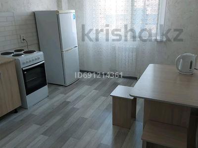 1-комнатная квартира, 45 м², 10/10 этаж помесячно, Есенберлина 13/6 за 110 000 〒 в Усть-Каменогорске