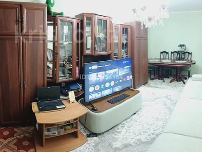 2-бөлмелі пәтер · 51 м² · 3 қабат, Ақсай-4 ш/а., Улугбека — Саина, бағасы: 33.5 млн ₸ в Алматы, Ауэзовский р-н