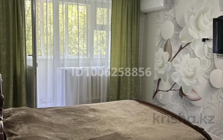 1-комнатная квартира · 34 м² · 2/5 этаж, мкр 4 13 за 2 000 ₸ в Уральске — фото 4