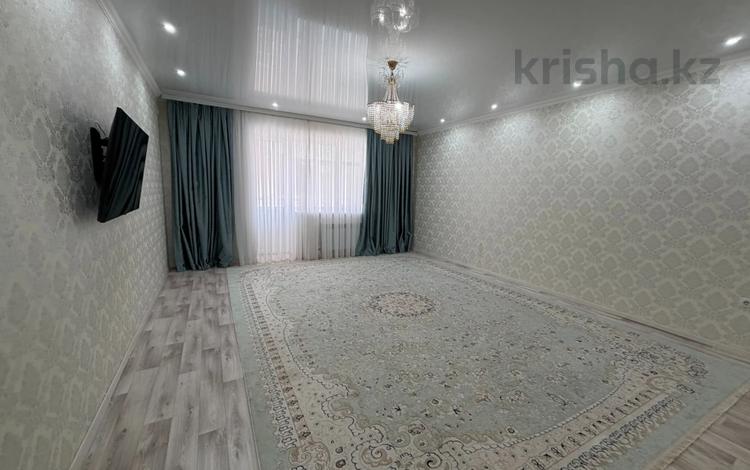 2-бөлмелі пәтер · 86 м² · 5/9 қабат, мкр. Алтын орда, Ораза татеулы, бағасы: 32 млн ₸ в Актобе — фото 17