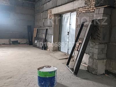 Промбаза · 750 соток, мкр Михайловка , Мкр Михайловка ул Ермекова 120/6 — Район Кооперативного университета за 600 000 〒 в Караганде, Казыбек би р-н