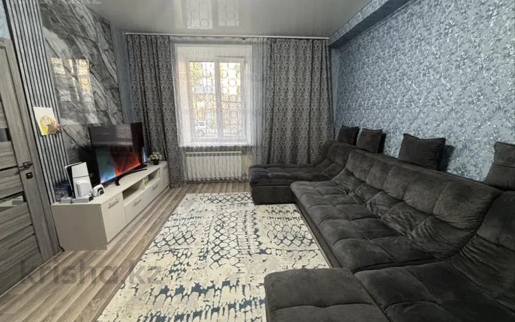 2-комнатная квартира · 55 м² · 1/3 этаж, металургов 33 за 15 млн ₸ в Усть-Каменогорске — фото 2