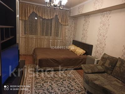 1-бөлмелі пәтер, 42 м², 3/3 қабат тәулігіне, Аэропорт, бағасы: 13 000 〒 в Алматы, Турксибский р-н