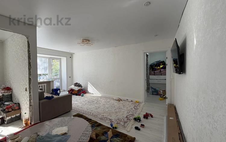 2-бөлмелі пәтер · 44.8 м² · 2/5 қабат, Кубеева 6, бағасы: 16 млн ₸ в Костанае — фото 2