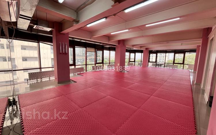 Фитнес и спорт, медцентры и аптеки · 150 м² за 12 000 ₸ в Алматы, Медеуский р-н — фото 8