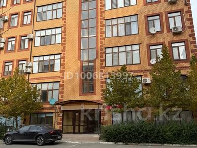 2-бөлмелі пәтер · 86.2 м² · 2/5 қабат, мкр Нурсая, Ақжарма 10, бағасы: 33 млн ₸ в Атырау