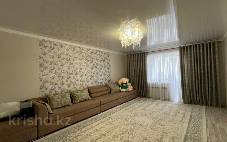 1-комнатная квартира · 60 м² · 4/9 этаж, кунаева за 15 млн 〒 в Актобе, мкр. Курмыш — фото 2