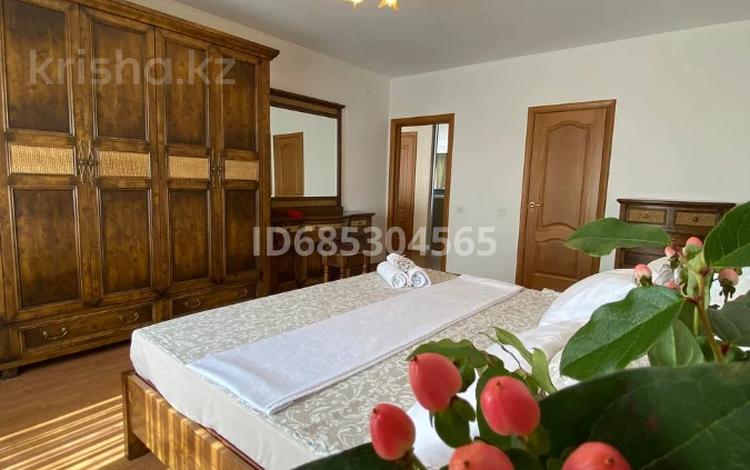 3-комнатная квартира · 120 м² · 4/8 этаж, 14-й мкр 59 за 25 000 ₸ в Актау — фото 3
