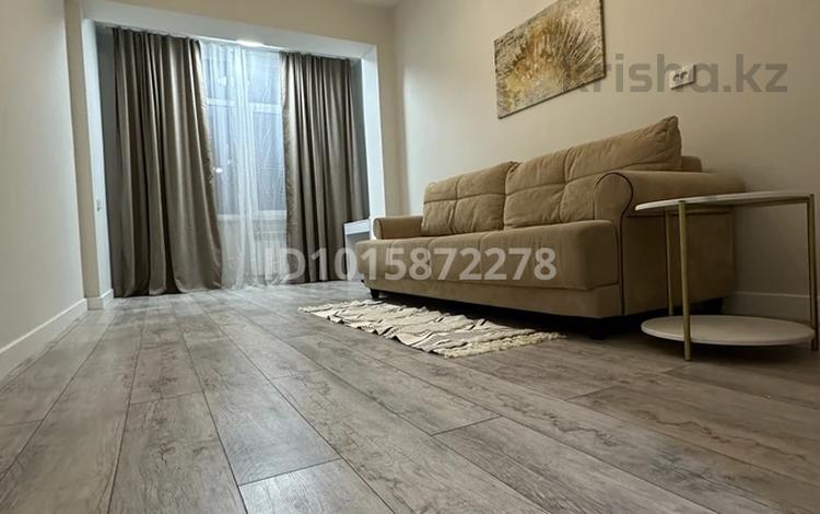 1-комнатная квартира · 50 м² · 3/5 этаж, мкр Нурсая, Абулхайр-хана 56/6 за 250 000 ₸ в Атырау — фото 2