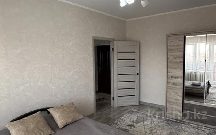 1-комнатная квартира · 40 м² · 3/5 этаж, 3 микрорайон 16 — Напротив аквапарка за 2 500 ₸ в Конаеве — фото 2
