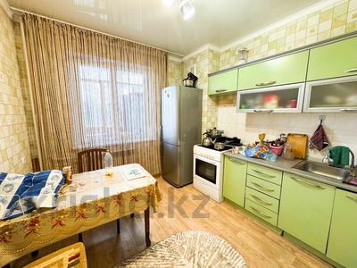 Продажа квартир в Жетысу обл.: 2-комнатная квартира · 58 м² · 3/12 этаж, Назарбаева за 23 млн 〒 2-комнатная квартира · 58 м² · 3/12 этаж, Назарбаева за 23 млн 〒 в Талдыкоргане
