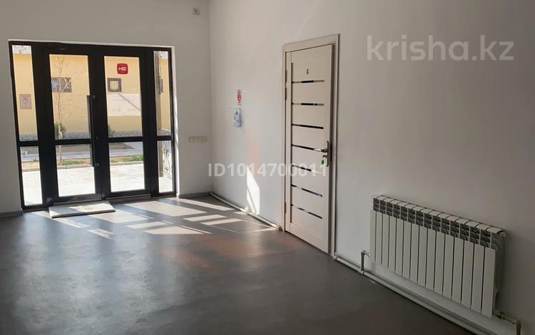Свободное назначение, офисы, кабинеты и рабочие места · 25 м² за 165 000 ₸ в Конаеве — фото 3