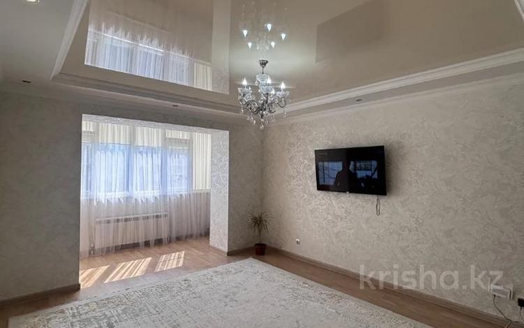 2-бөлмелі пәтер · 83 м² · 9/10 қабат, Алтын орда ш/а., бағасы: 30 млн ₸ в Актобе, мкр. Алтын орда — фото 2