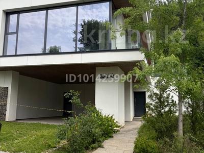 5-бөлмелі пәтер · 312 м², Аскар Тау 364/10, бағасы: 399 млн ₸ в Алматы, Медеуский р-н